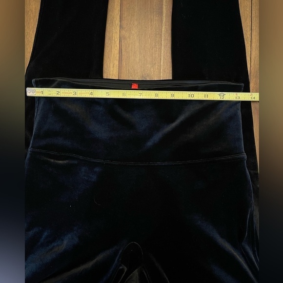 Spanx black velvet leggings - Picture 6 of 6